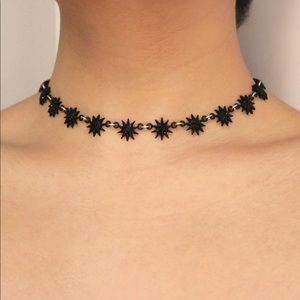 LULU FROST NECKLACE